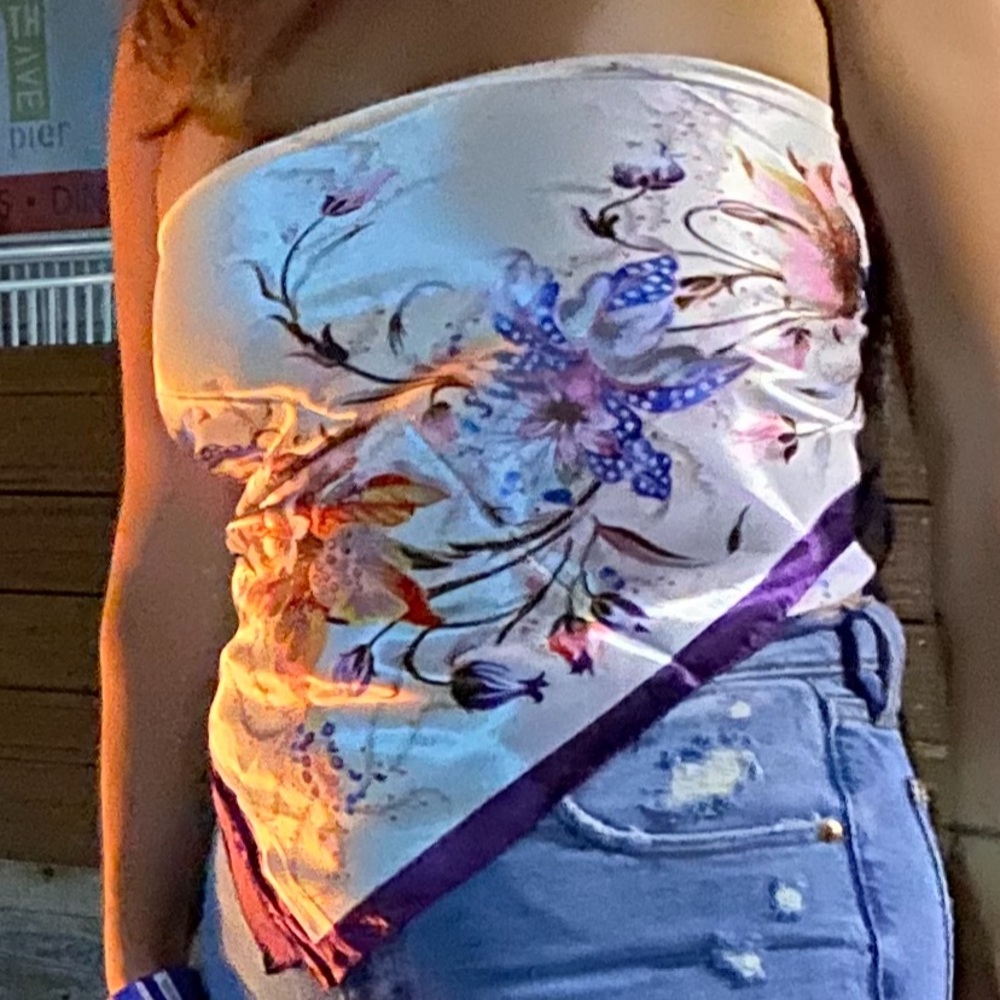 Scarf top